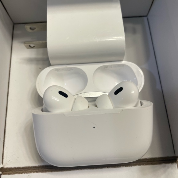 Apple air pods 2nd generation pro cash app onley